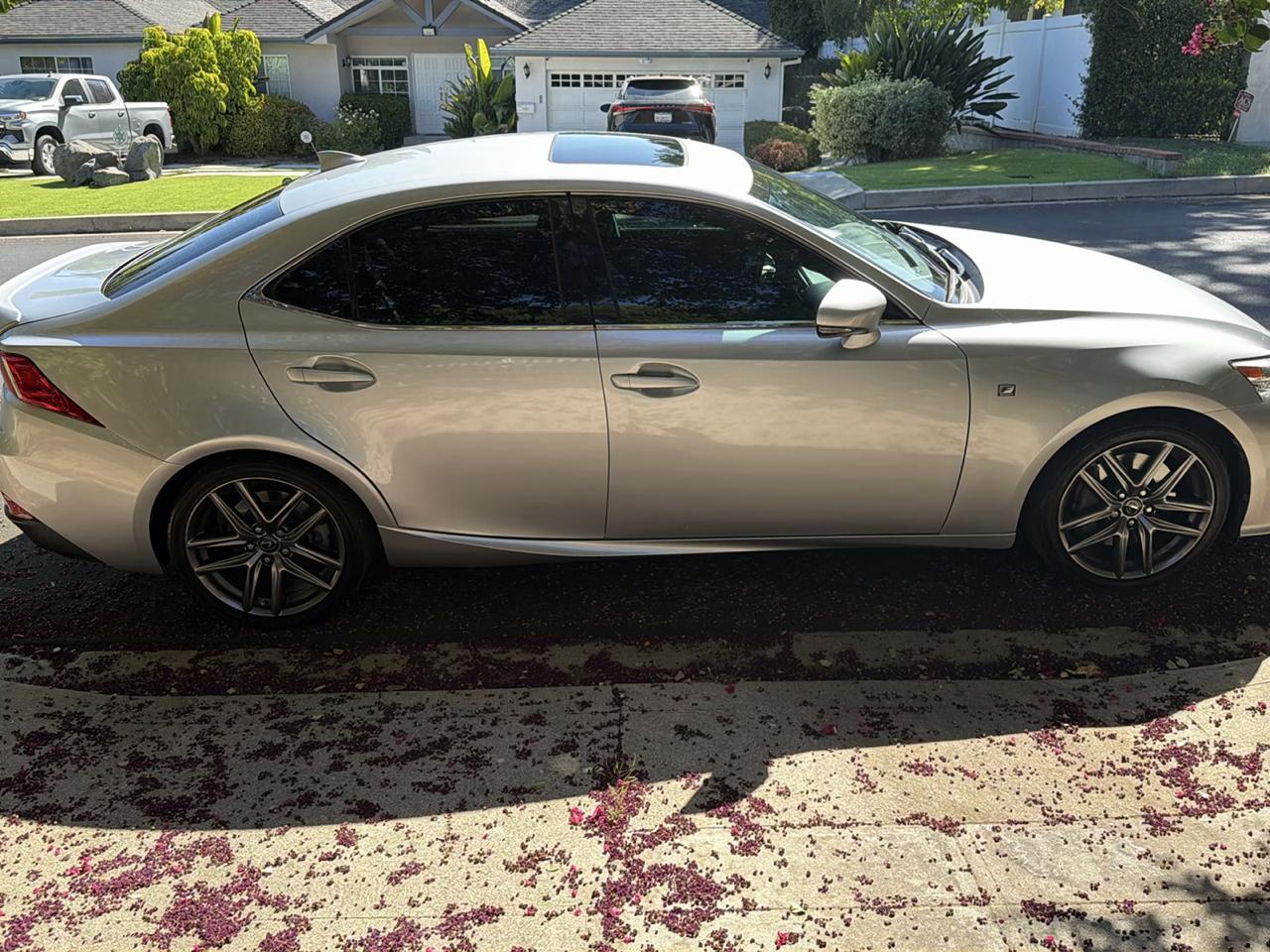 Lexus IS 200t 4dr Sdn 2016