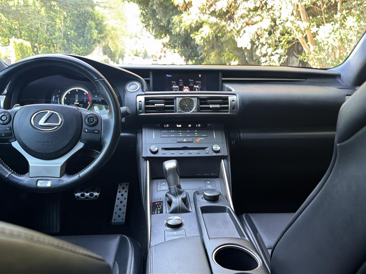 Lexus IS 200t 4dr Sdn 2016