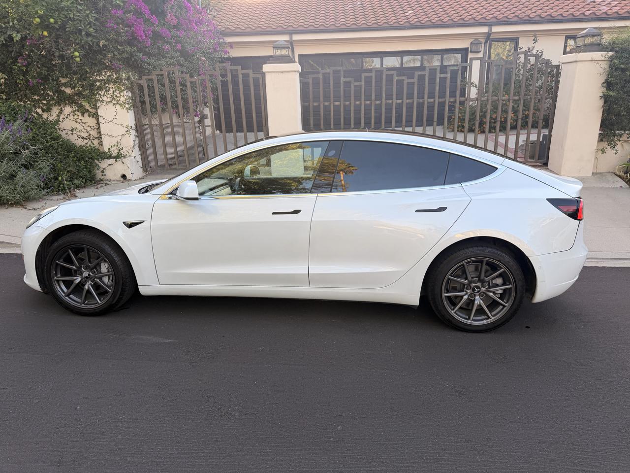 Tesla Model 3 Mid Range RWD *Ltd Avail* 2019