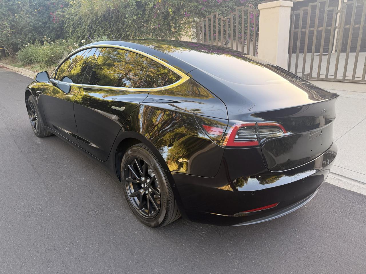 Tesla Model 3 Mid Range RWD *Ltd Avail* 2019