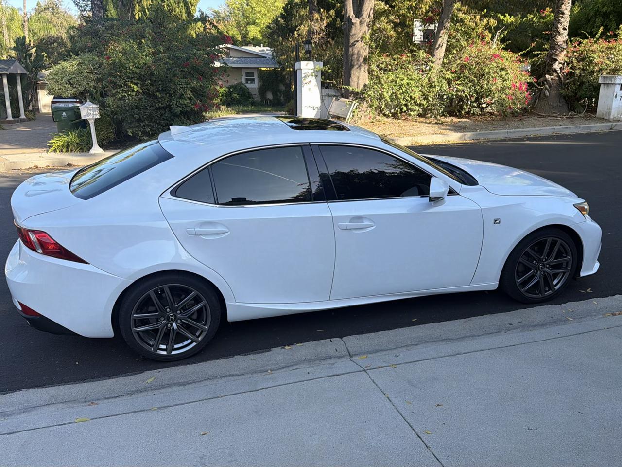 Lexus IS 250 4dr Sport Sdn RWD 2015