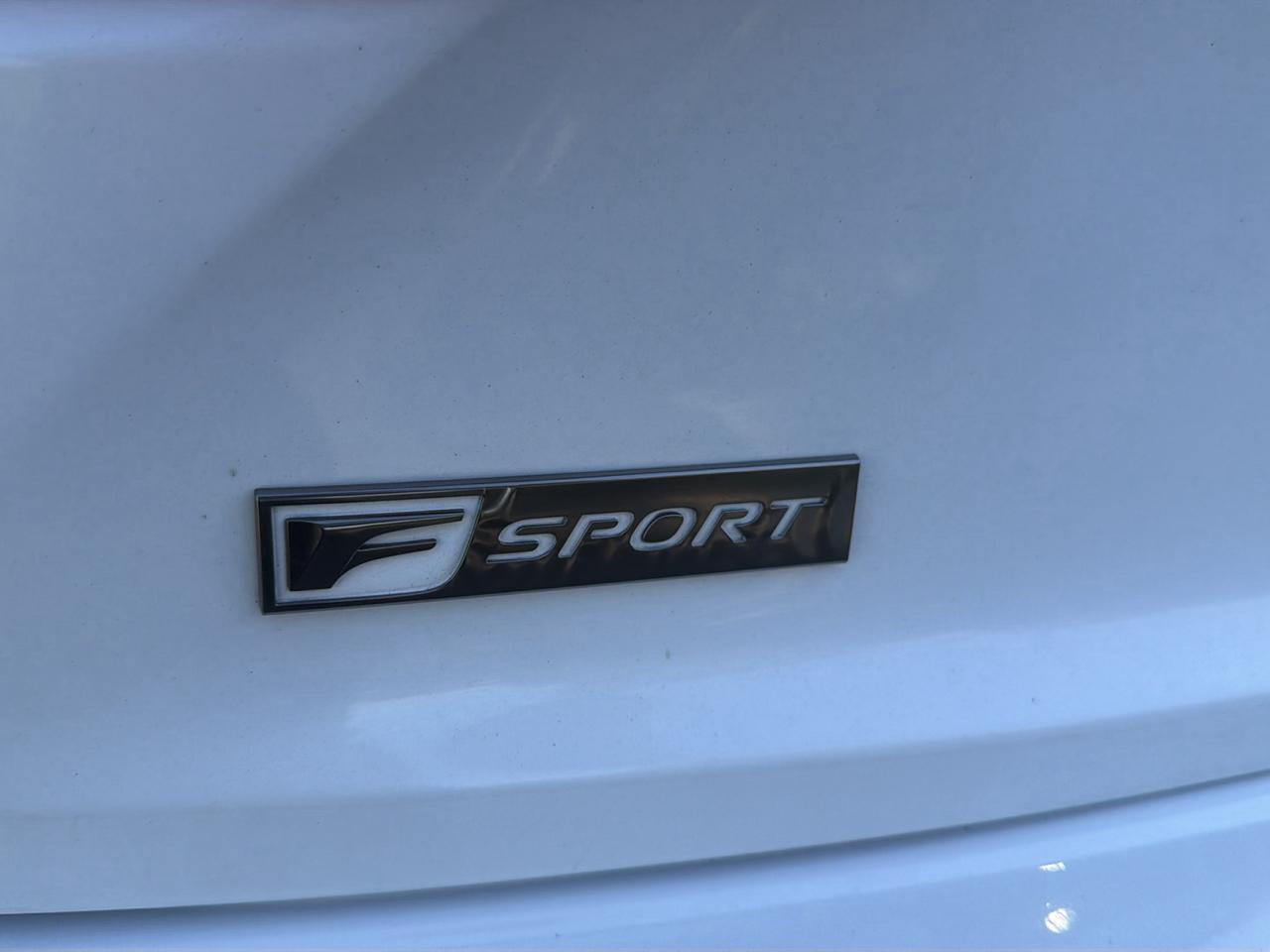 Lexus IS 250 4dr Sport Sdn RWD 2015
