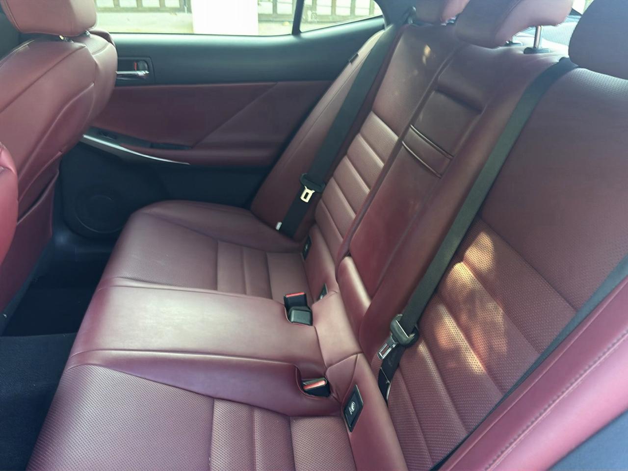 Lexus IS 250 4dr Sport Sdn RWD 2015