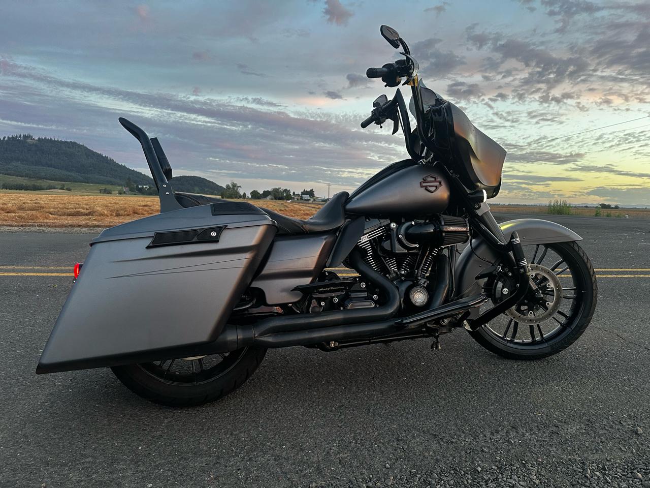 Harley-Davidson FLHXS  2016