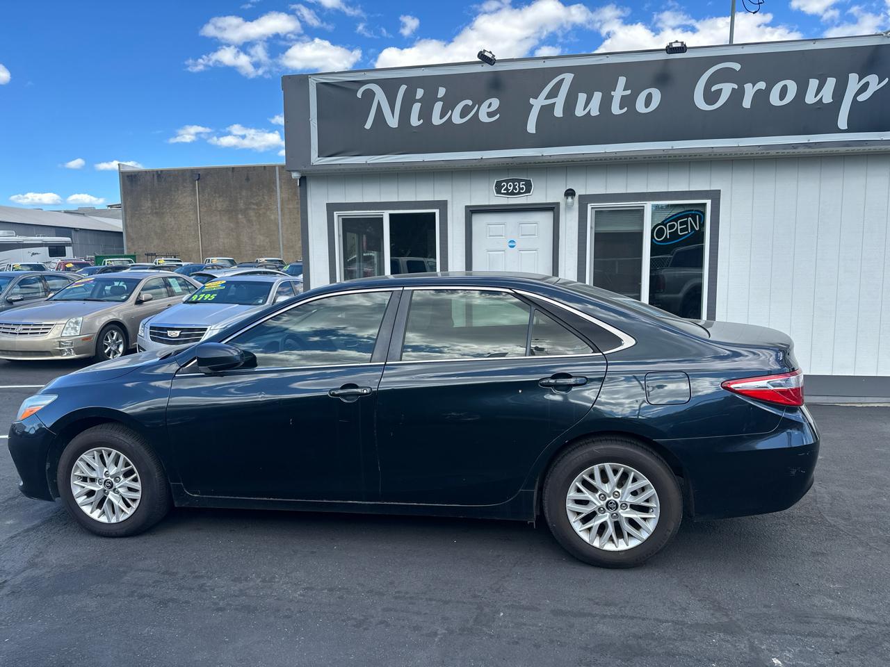 Toyota Camry LE 2016