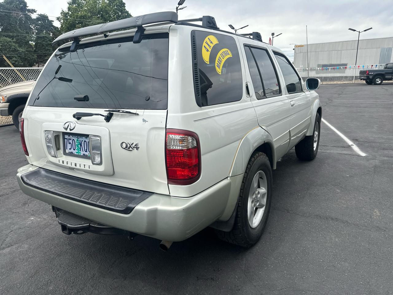 Infiniti QX4 4WD 2003