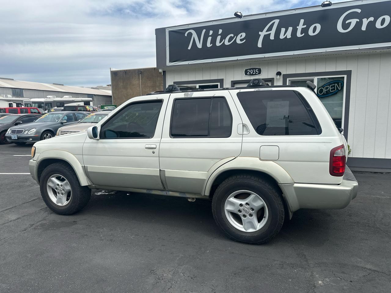Infiniti QX4 4WD 2003