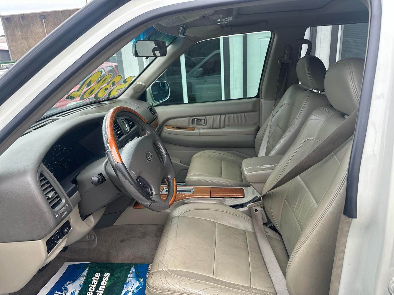 Infiniti QX4 4WD 2003