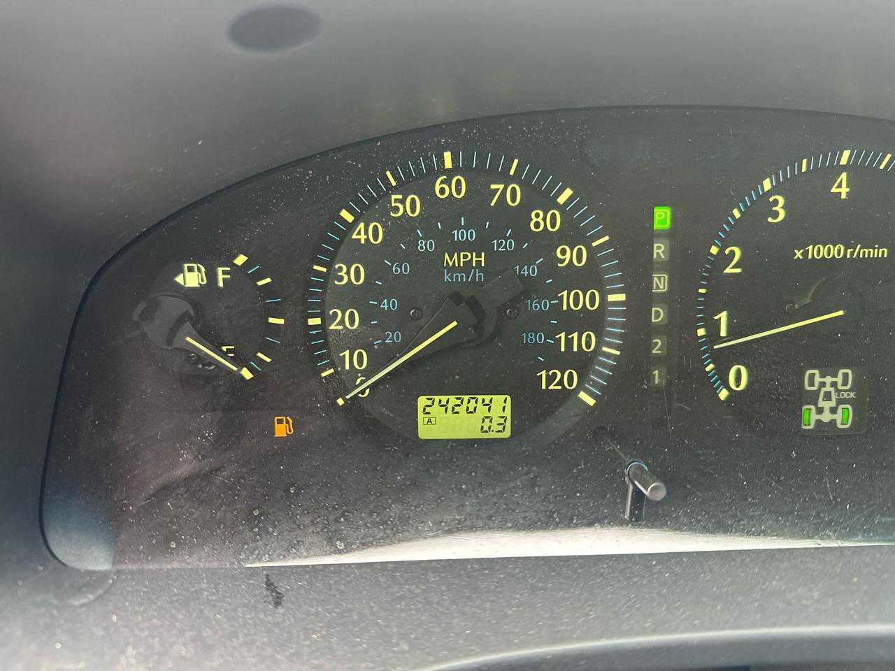 Infiniti QX4 4WD 2003