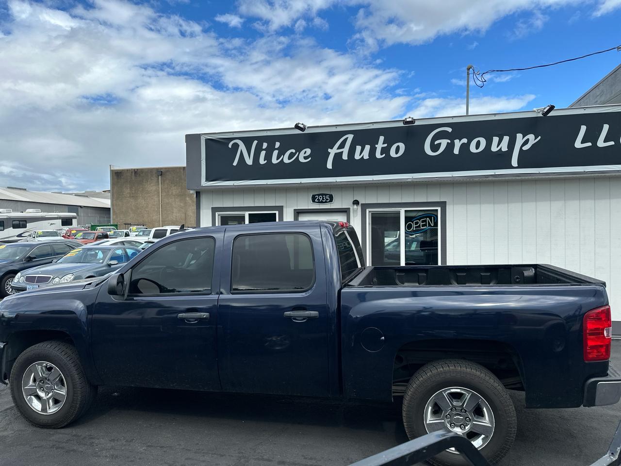 Chevrolet Silverado Hybrid 1HY Crew Cab 4WD 2011