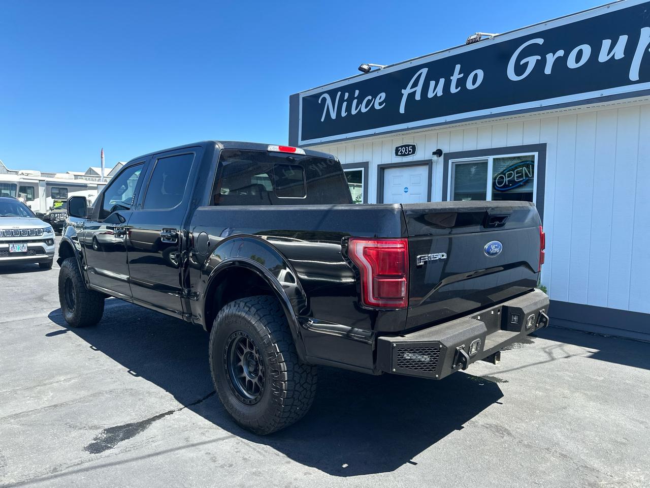 Ford F-150 4WD SuperCrew 150" Lariat 2016