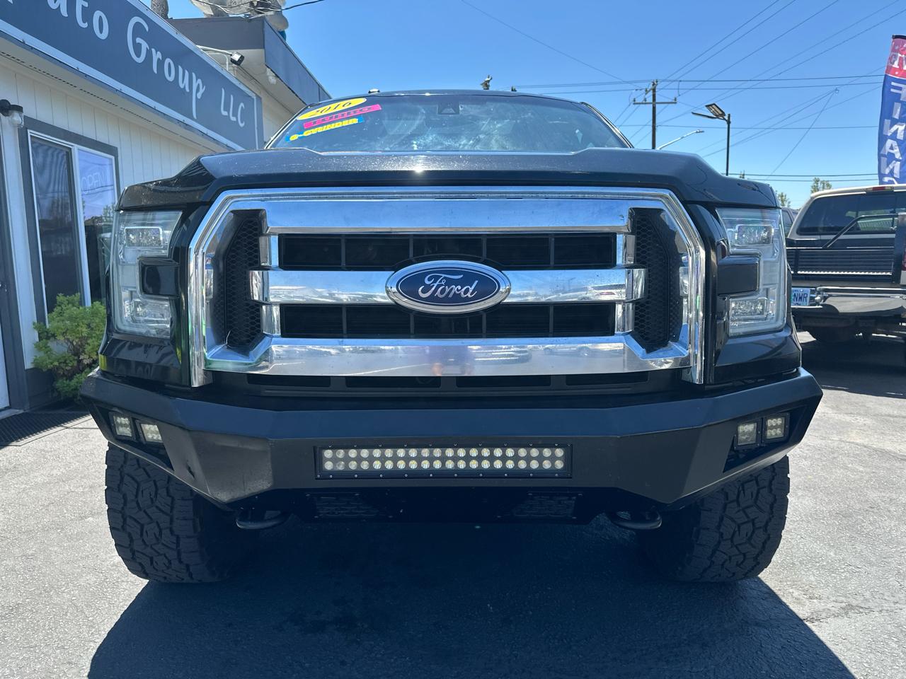 Ford F-150 4WD SuperCrew 150" Lariat 2016