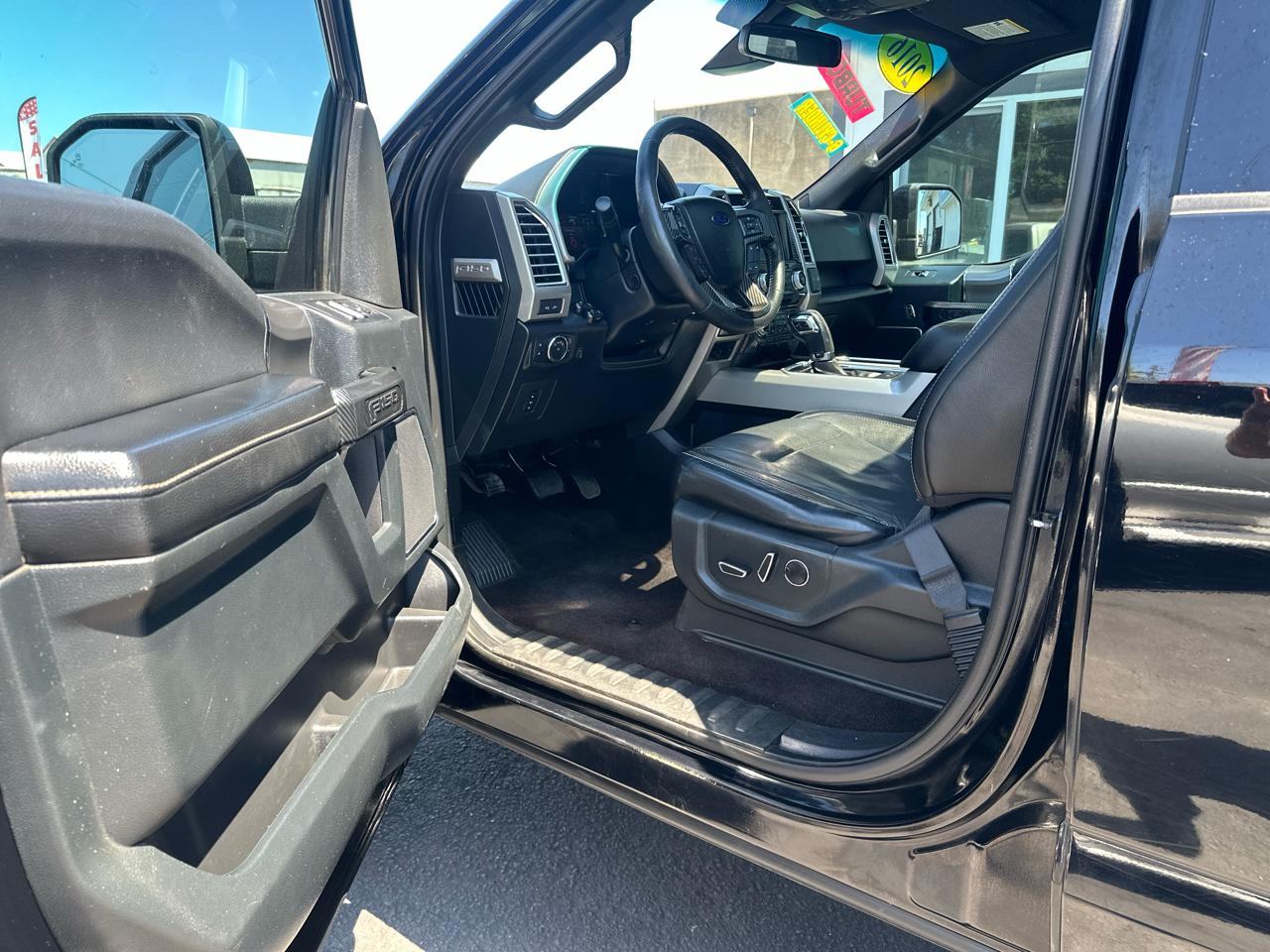 Ford F-150 4WD SuperCrew 150" Lariat 2016