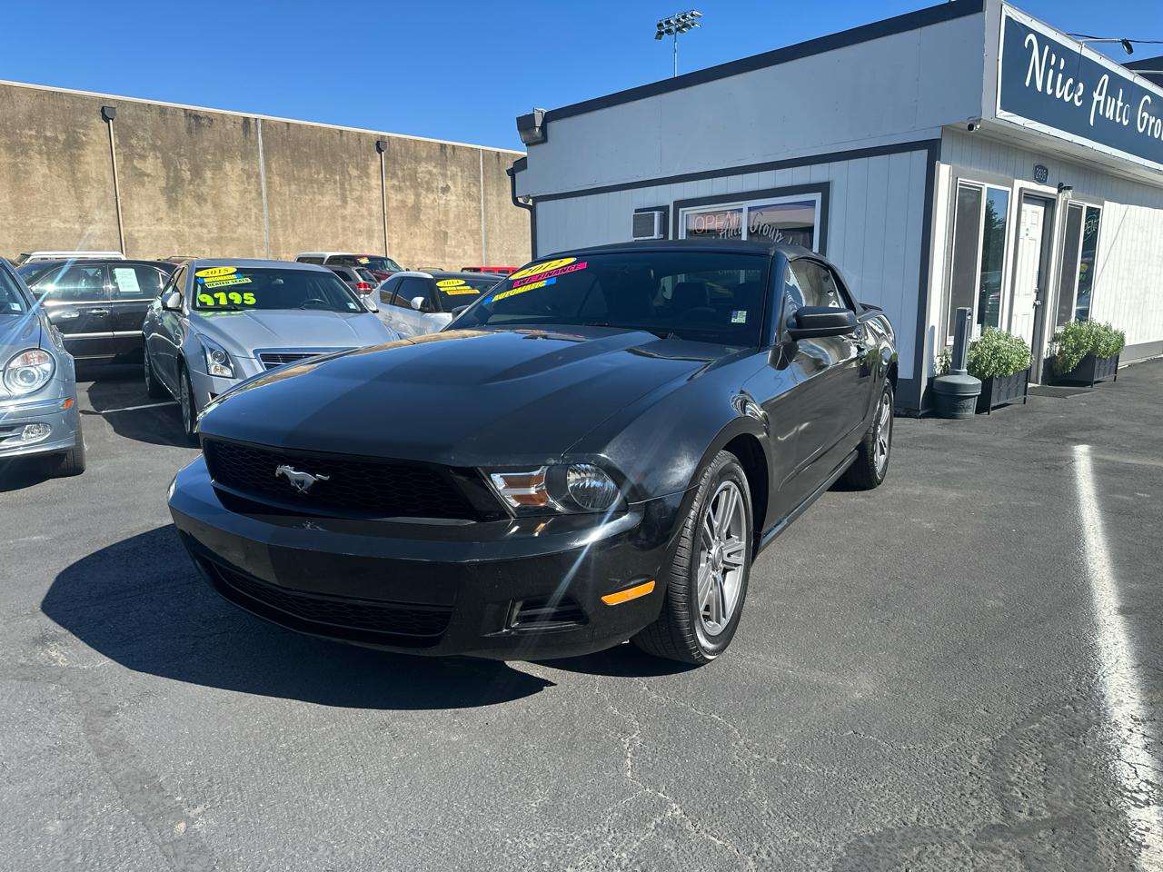 Ford Mustang V6 Convertible 2012