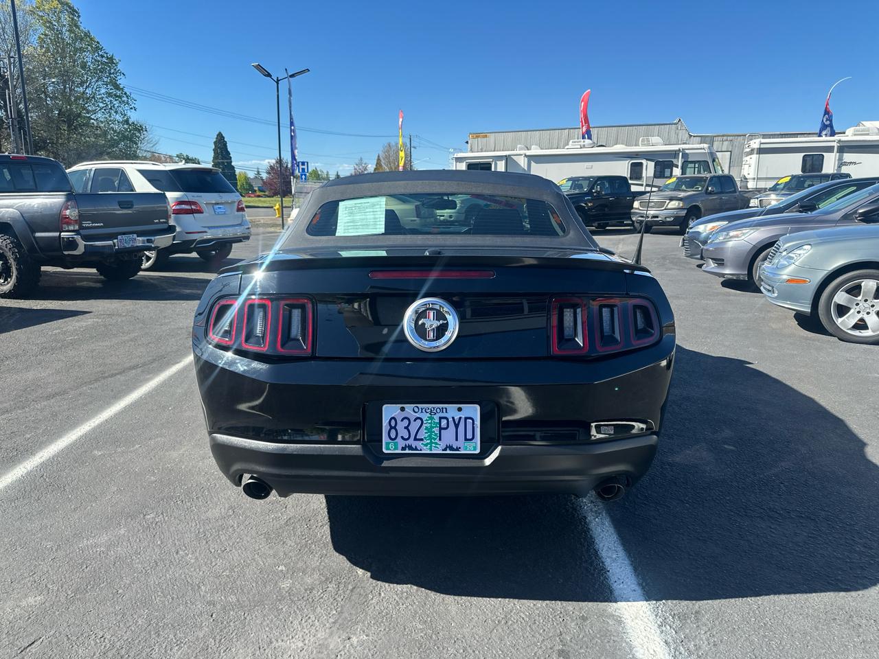 Ford Mustang V6 Convertible 2012