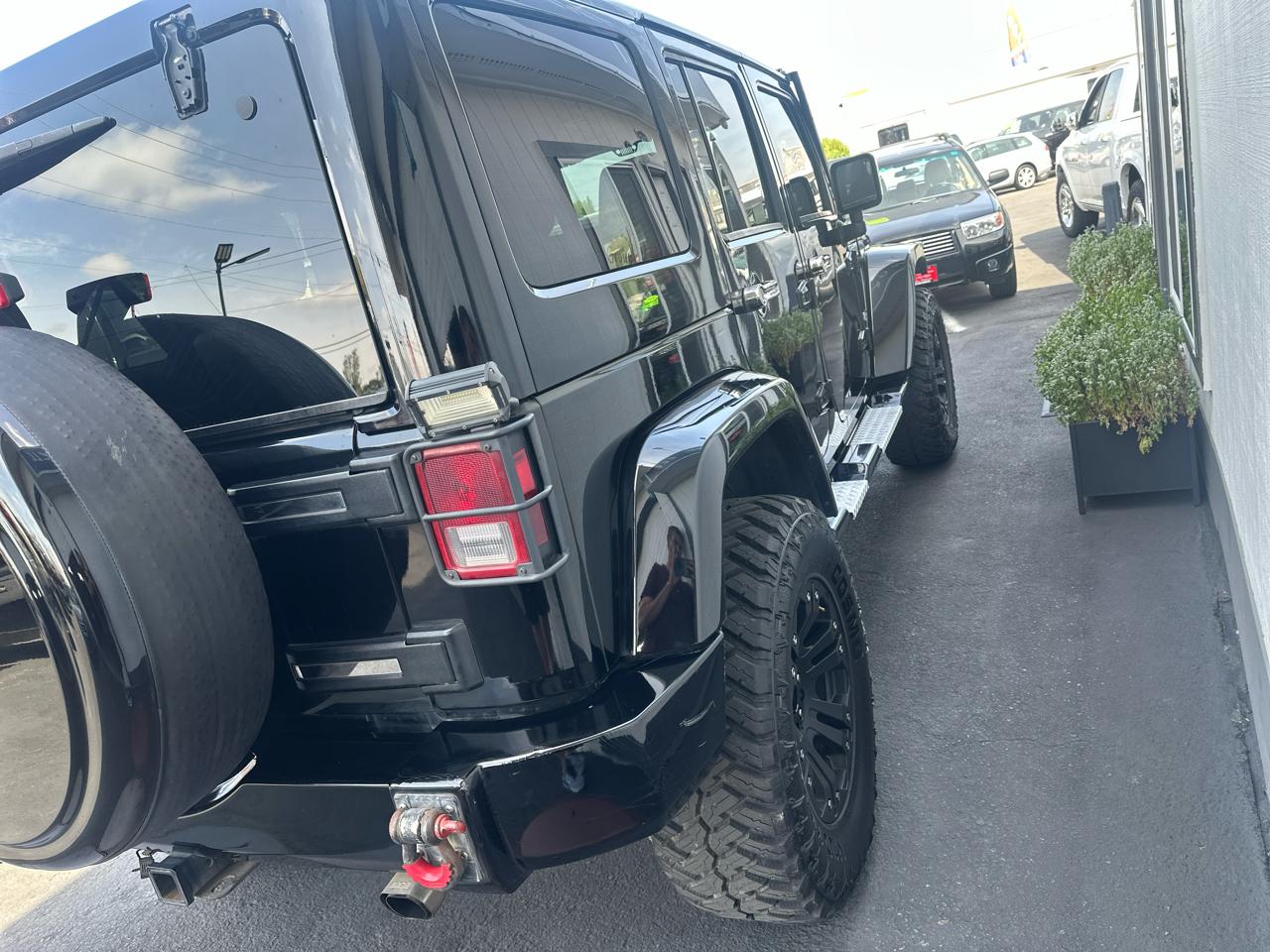 Jeep Wrangler Unlimited Sahara 4WD 2011