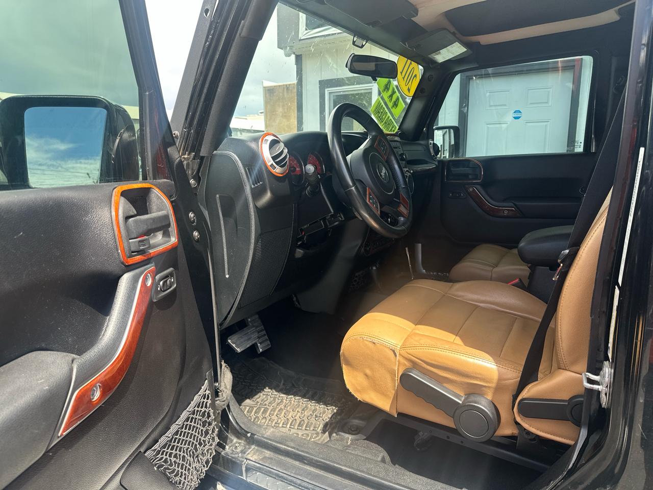 Jeep Wrangler Unlimited Sahara 4WD 2011