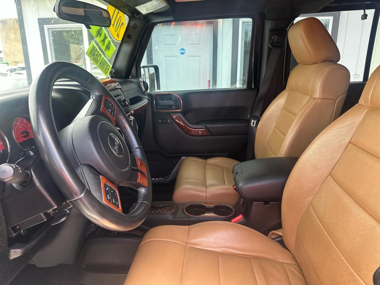 Jeep Wrangler Unlimited Sahara 4WD 2011