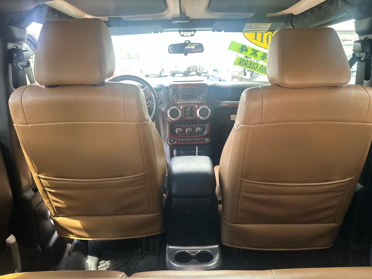 Jeep Wrangler Unlimited Sahara 4WD 2011