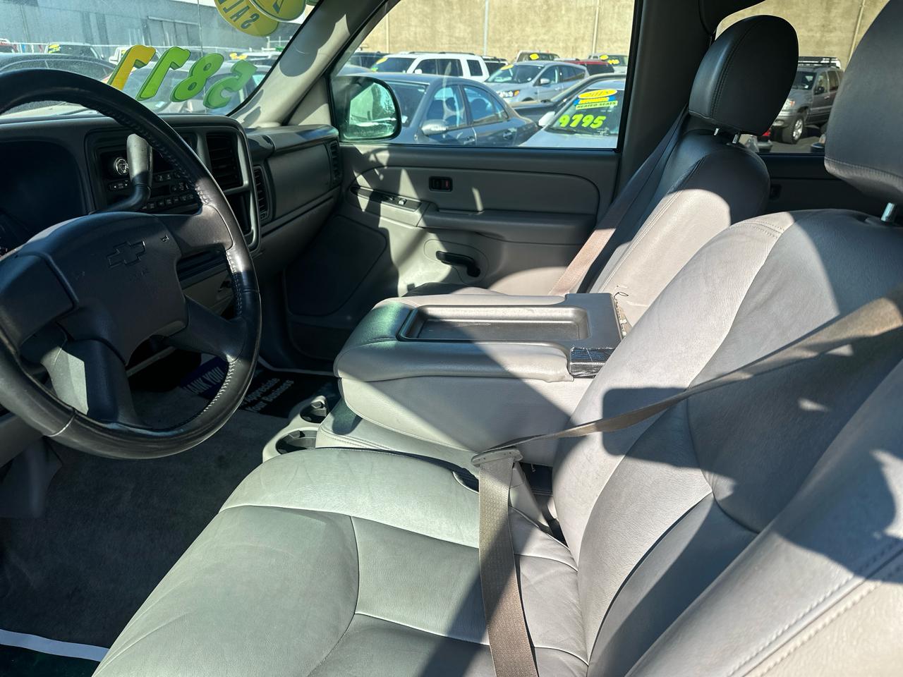 Chevrolet Tahoe 4WD 2004