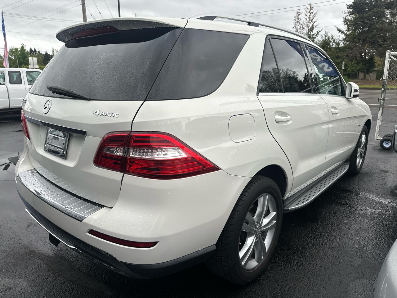 Mercedes-Benz M-Class ML350 4MATIC 2012