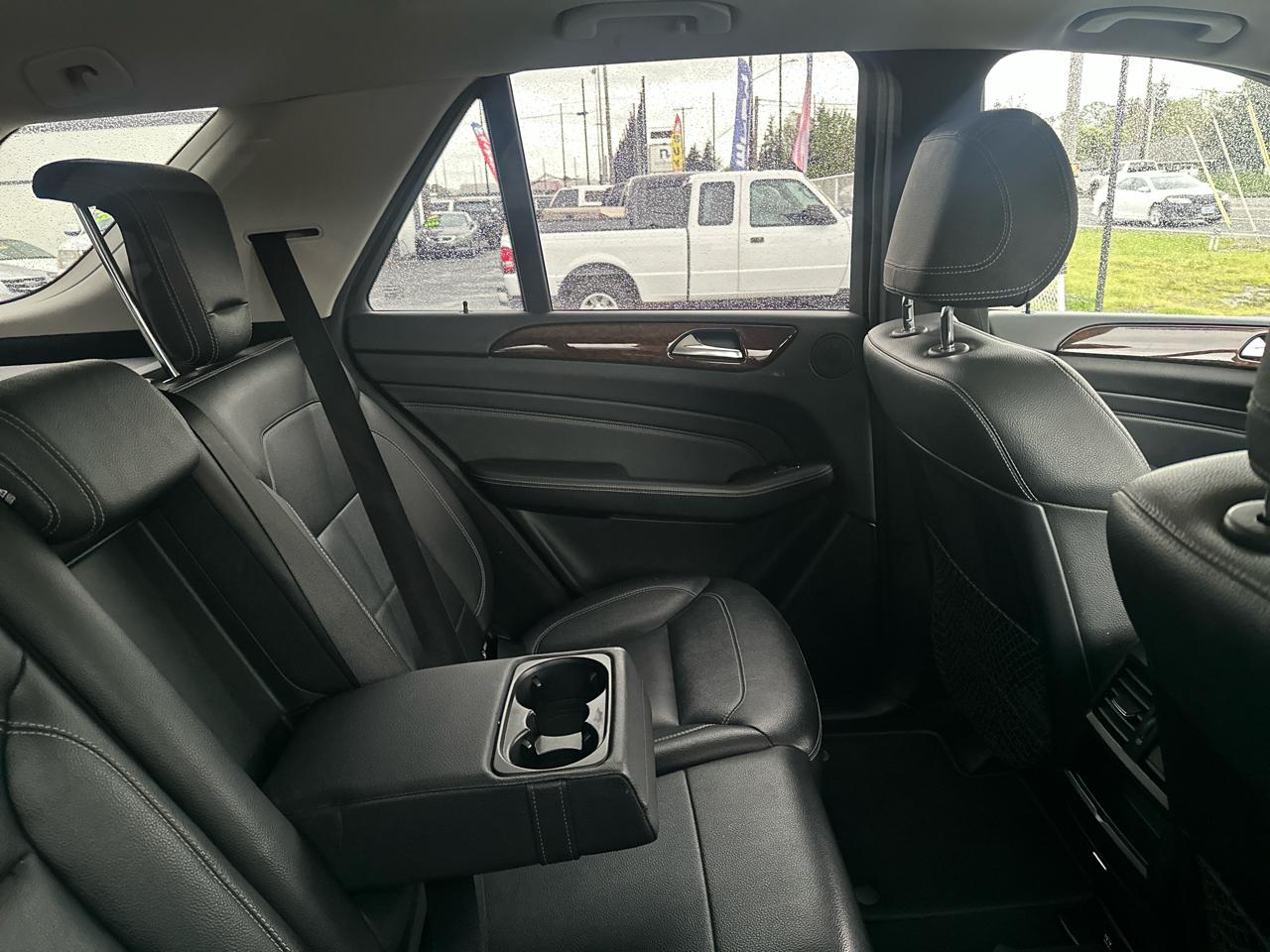 Mercedes-Benz M-Class ML350 4MATIC 2012