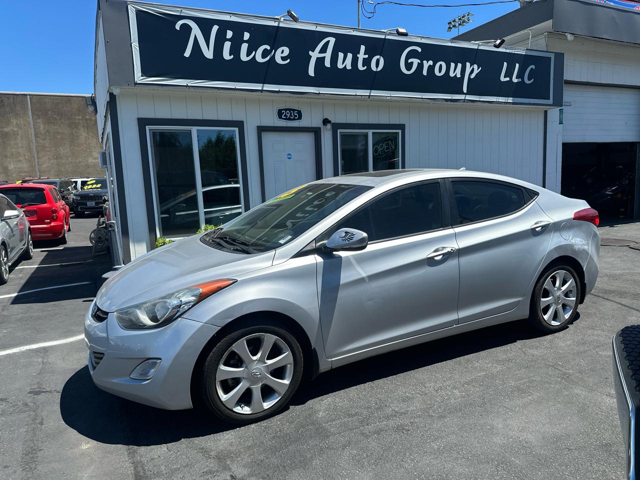Hyundai Elantra GLS M/T 2013