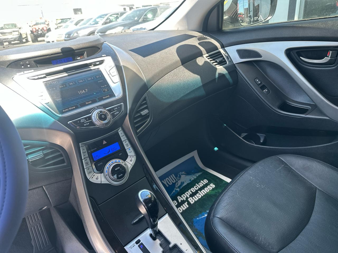 Hyundai Elantra GLS M/T 2013