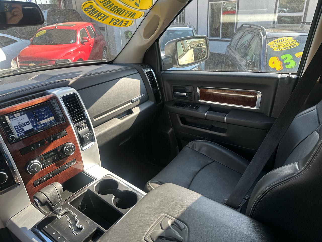 RAM 1500 ST Crew Cab 4WD 2011