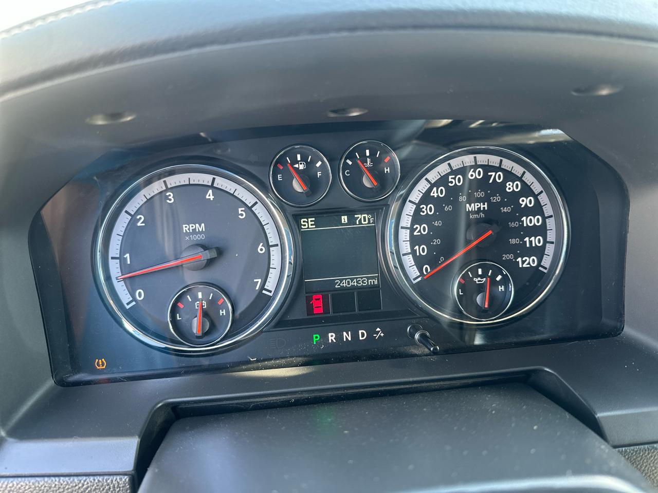 RAM 1500 ST Crew Cab 4WD 2011