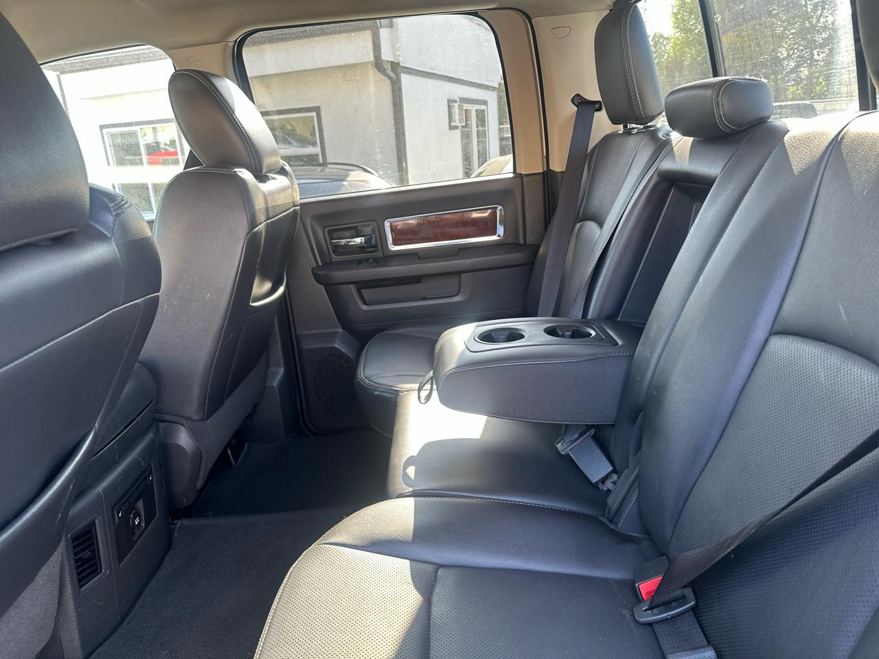 RAM 1500 ST Crew Cab 4WD 2011