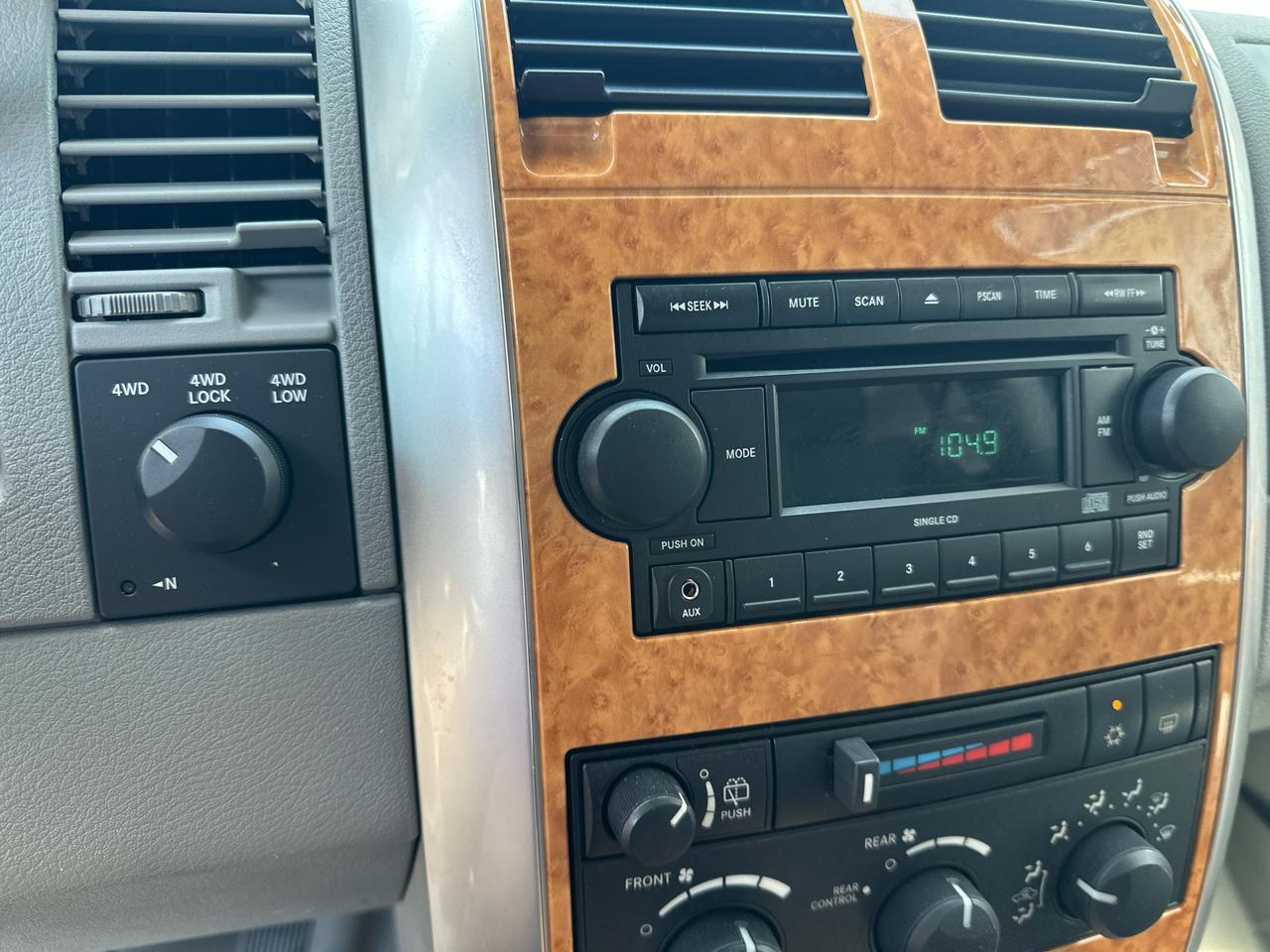 2007 Chrysler Aspen Limited - Photo 19