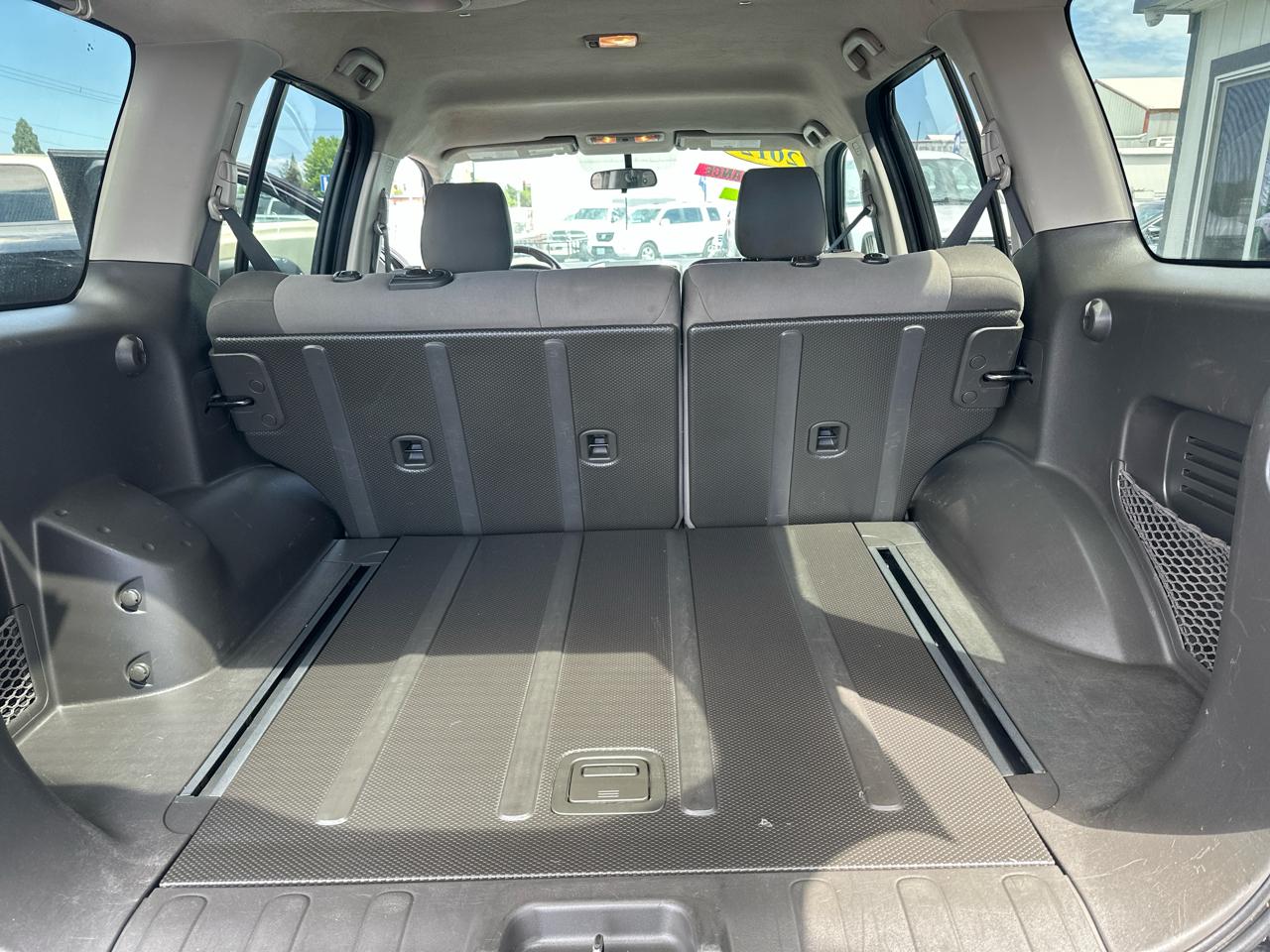 Nissan Xterra X 4WD 2012