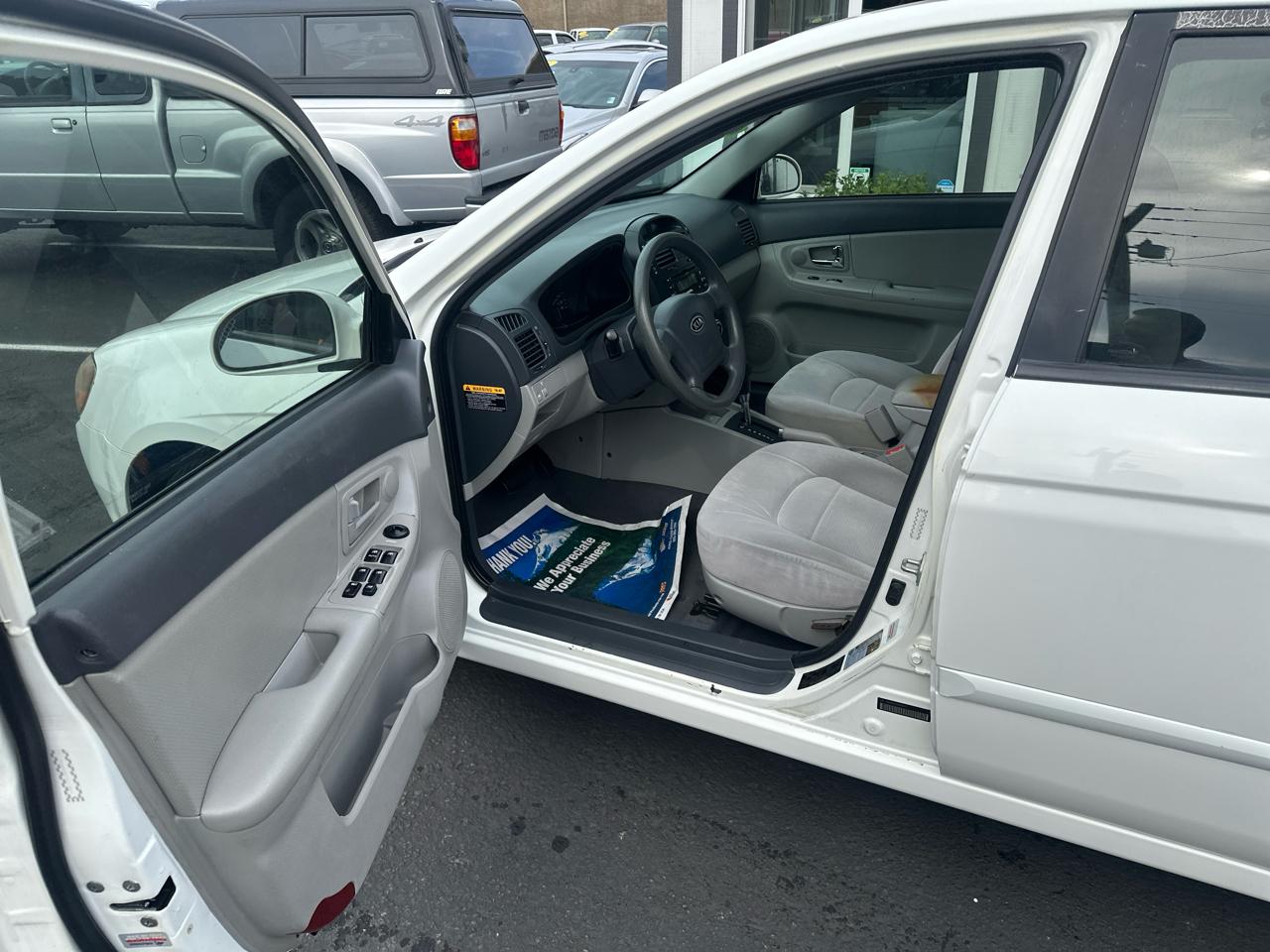 Kia Spectra LX 2009