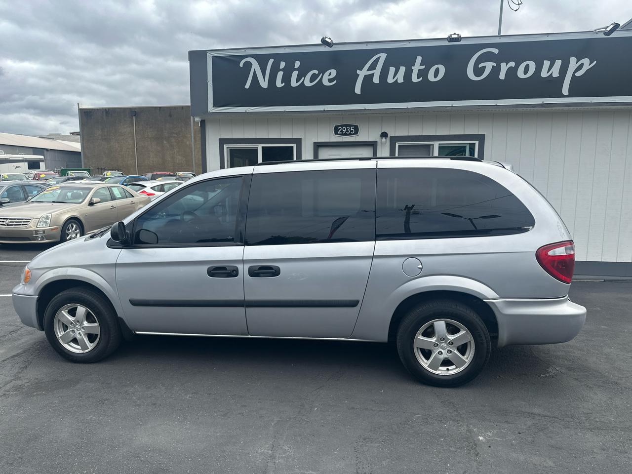 Dodge Grand Caravan SE 2006