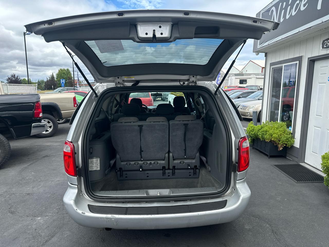 Dodge Grand Caravan SE 2006