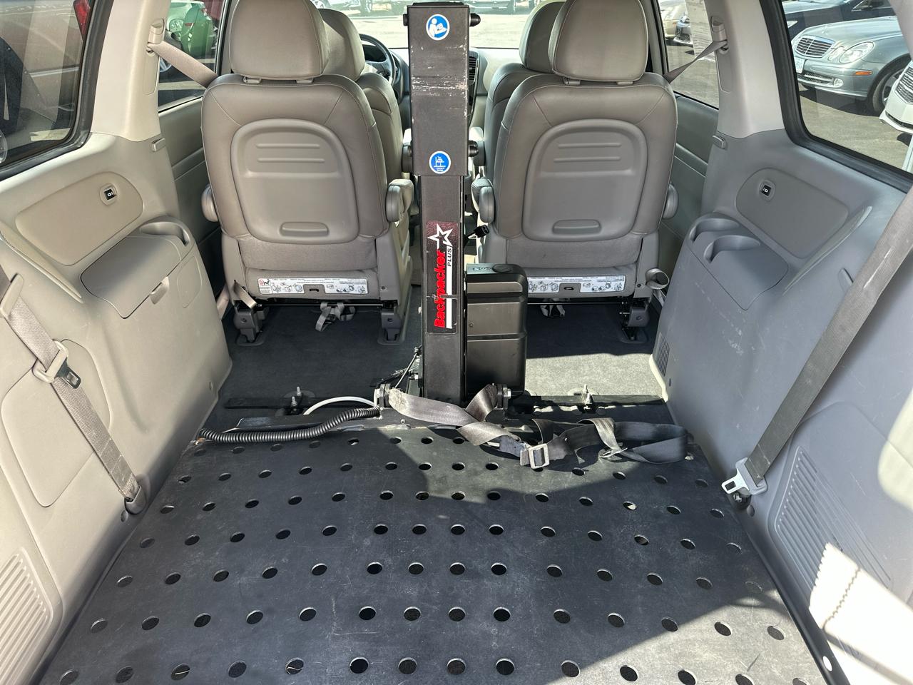 Kia Sedona EX LWB 2012