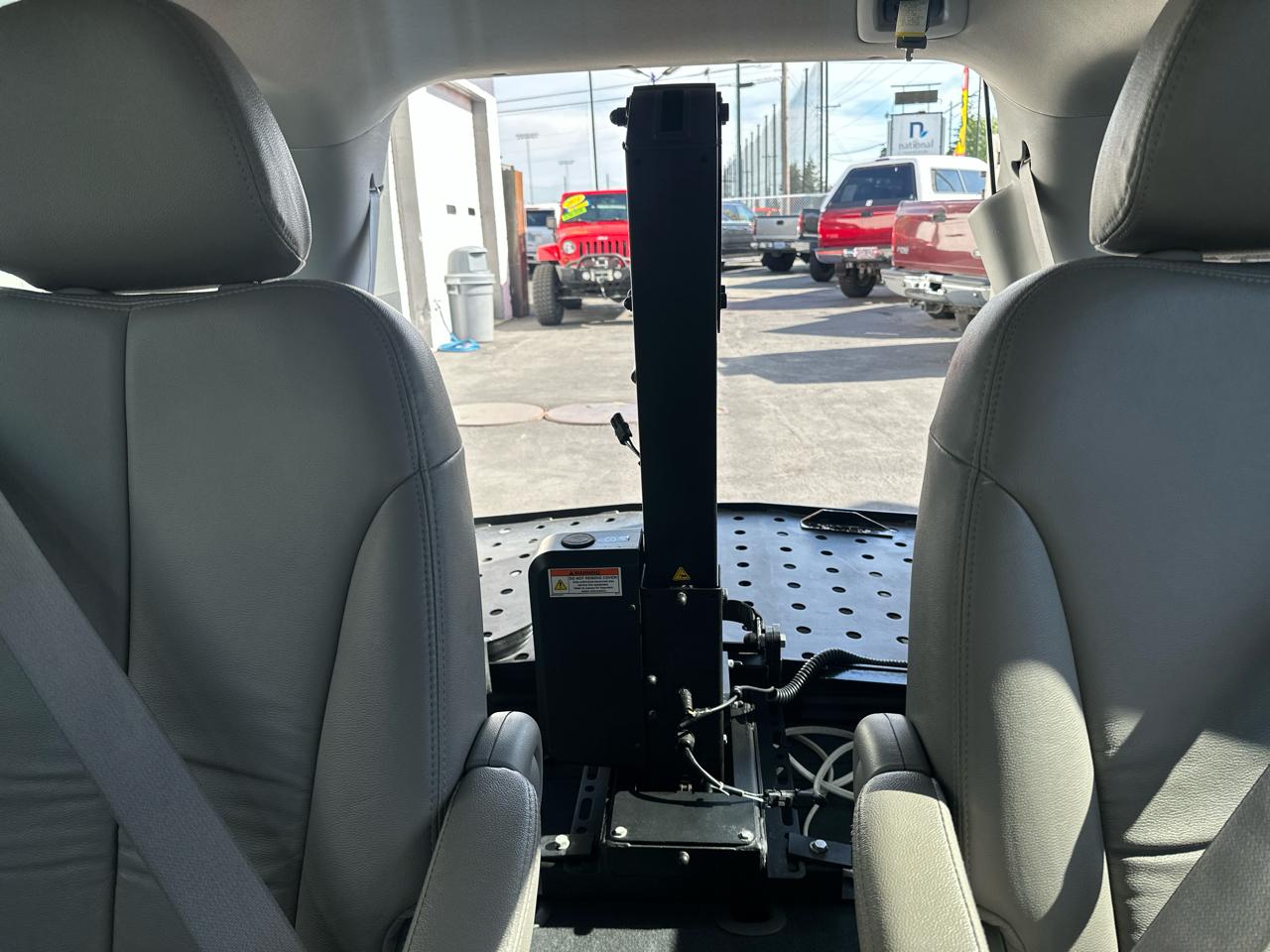 Kia Sedona EX LWB 2012