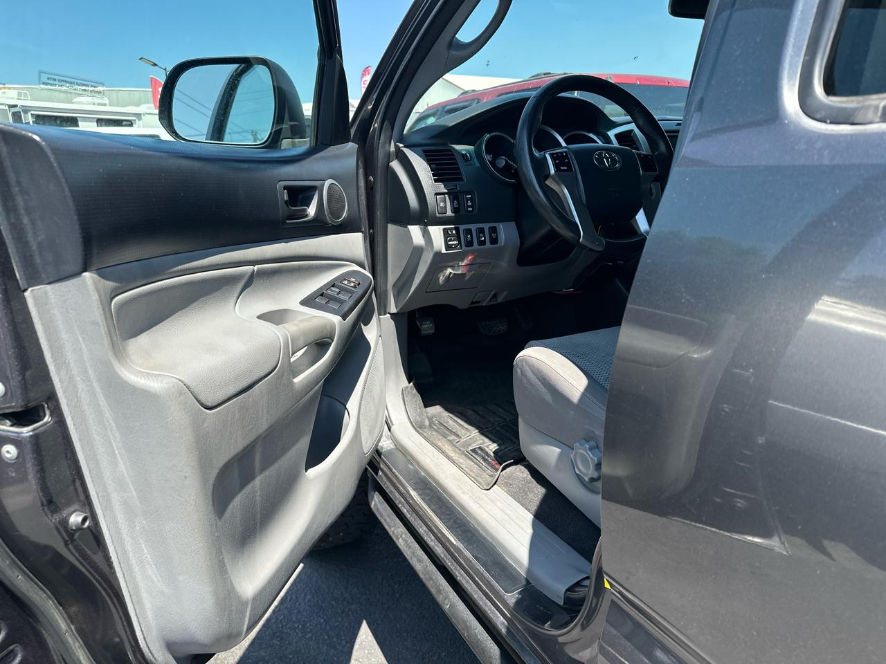 Toyota Tacoma Double Cab V6 4WD 2013