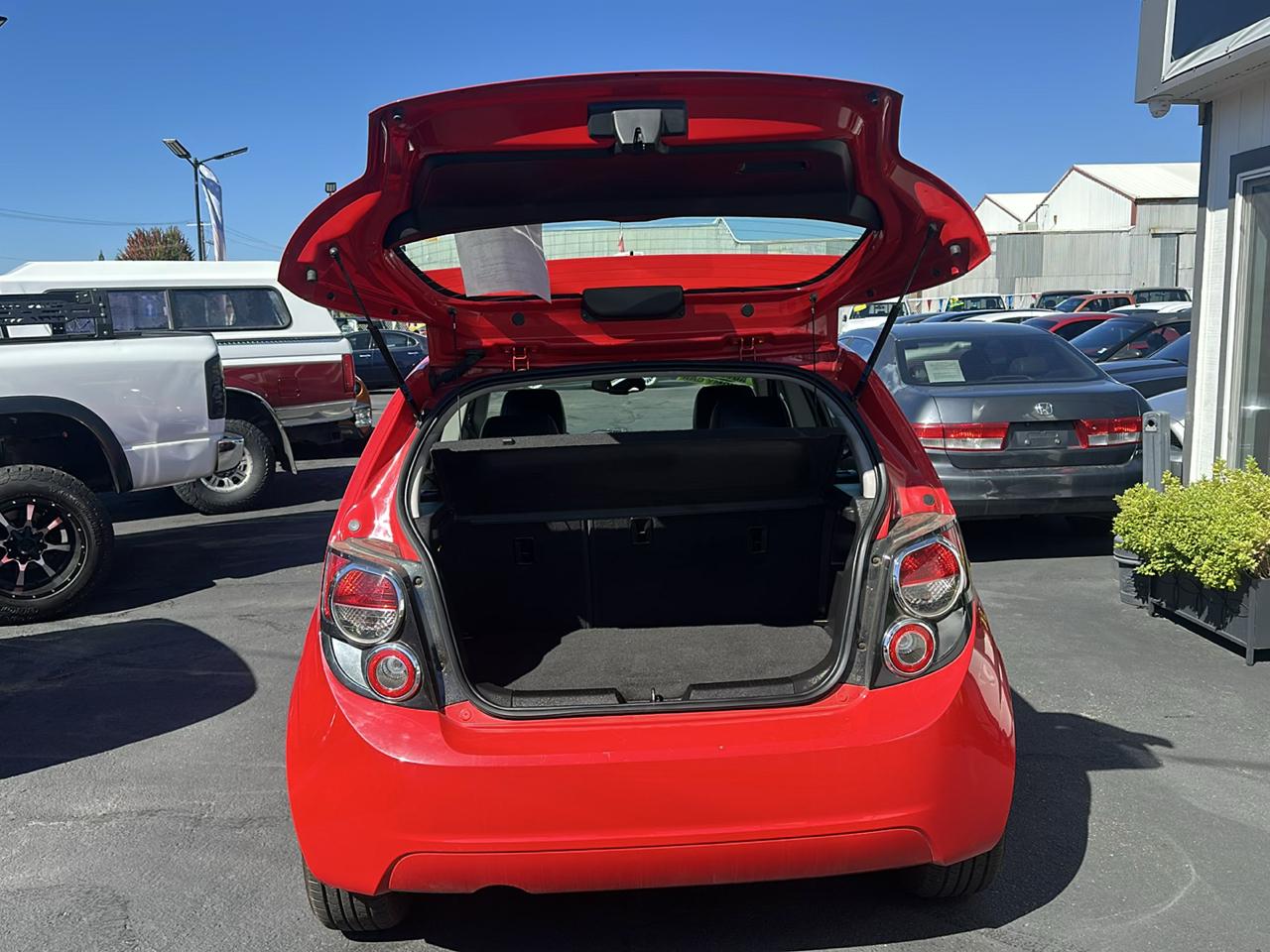 Chevrolet Sonic LTZ Auto 5-Door 2015