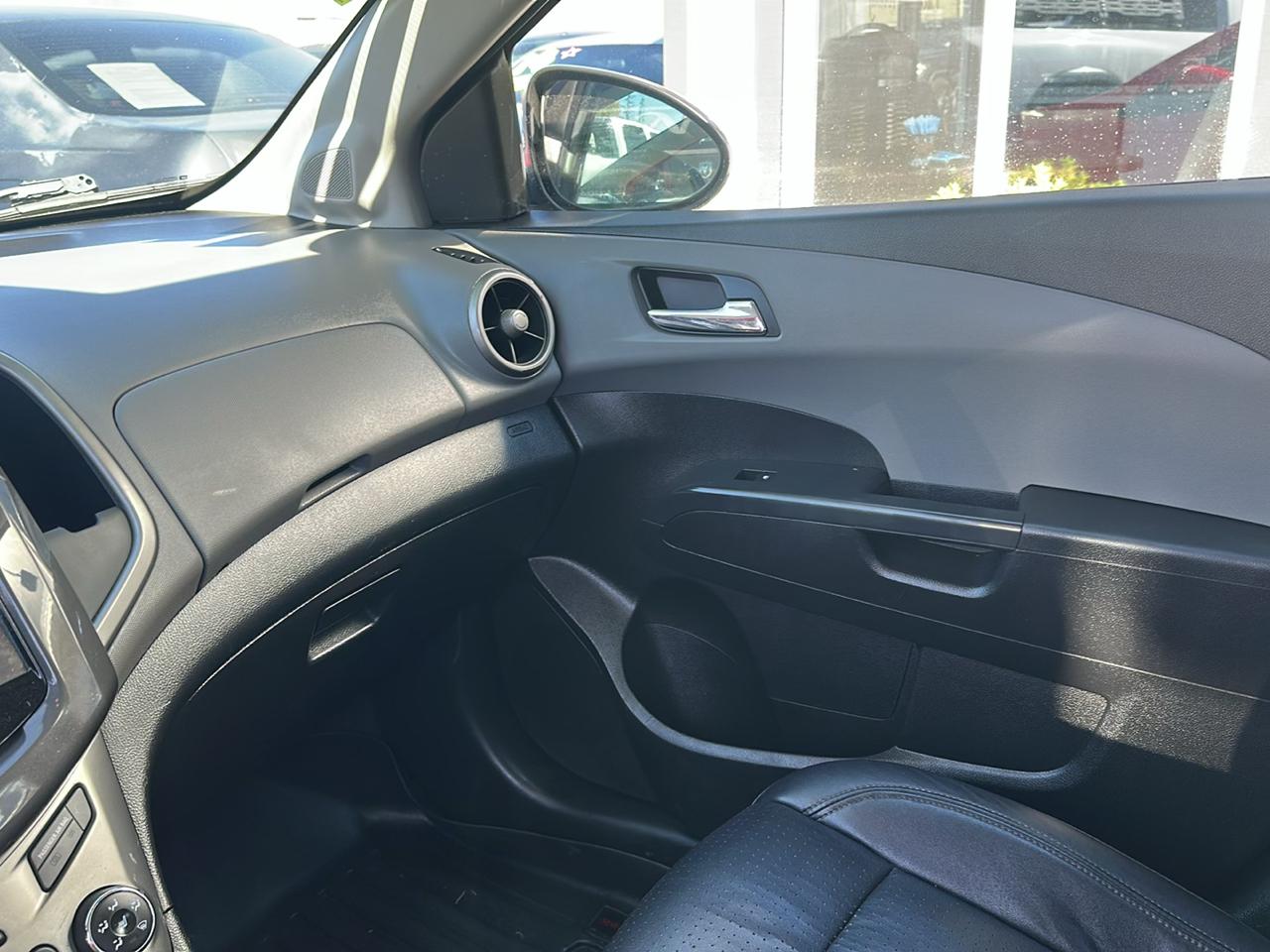 Chevrolet Sonic LTZ Auto 5-Door 2015