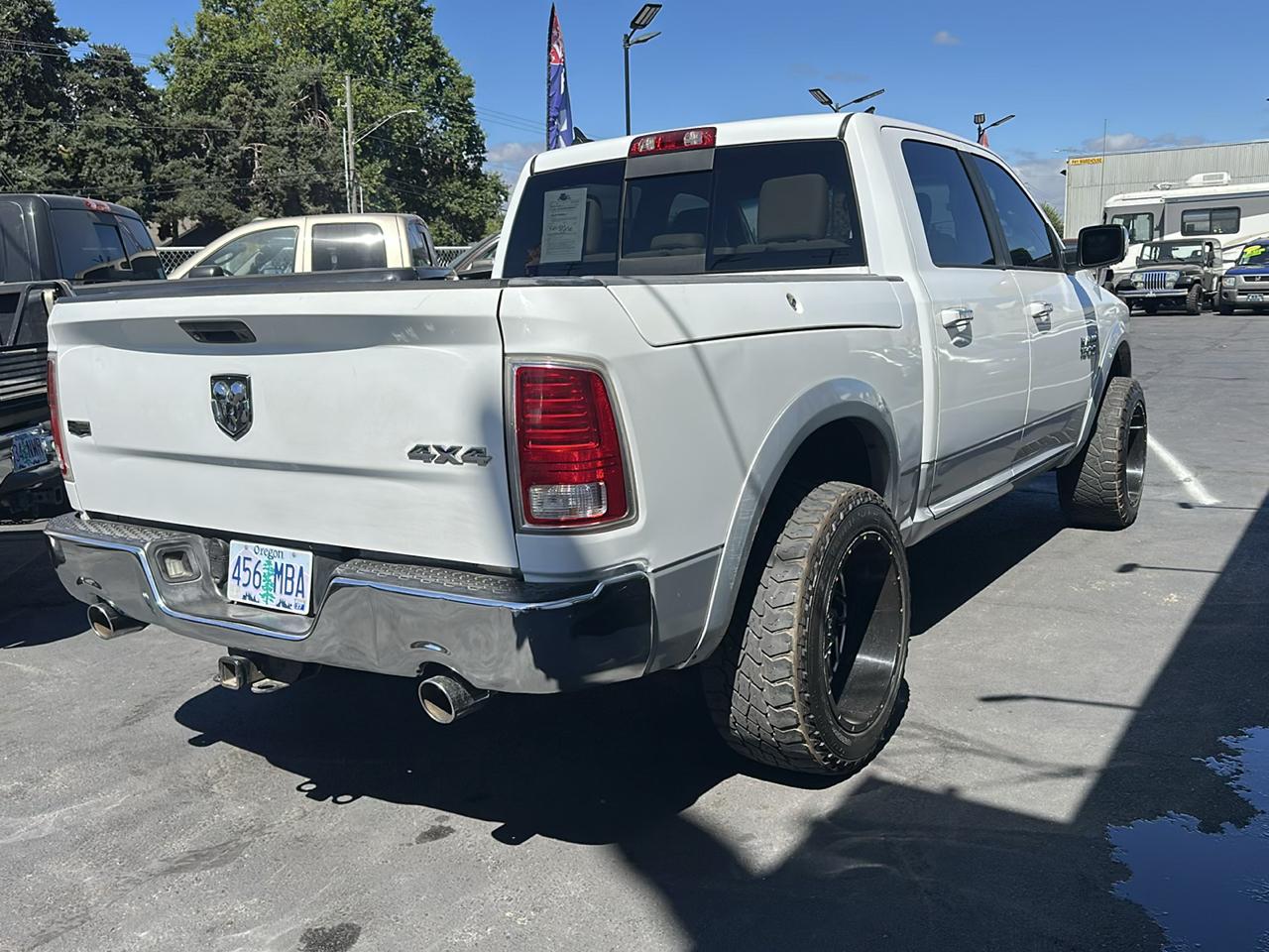 RAM 1500 Laramie Crew Cab SWB 4WD 2013