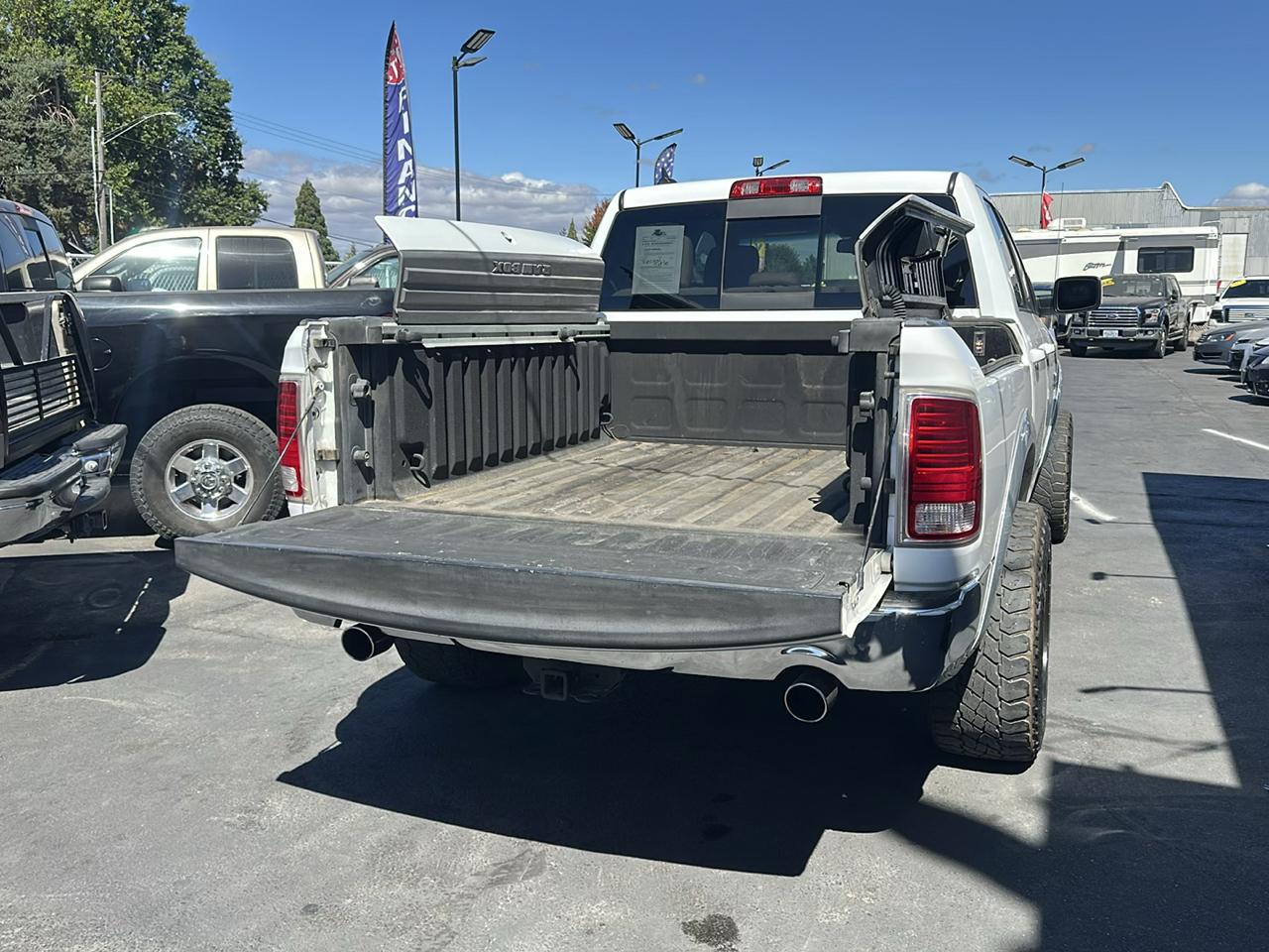 RAM 1500 Laramie Crew Cab SWB 4WD 2013