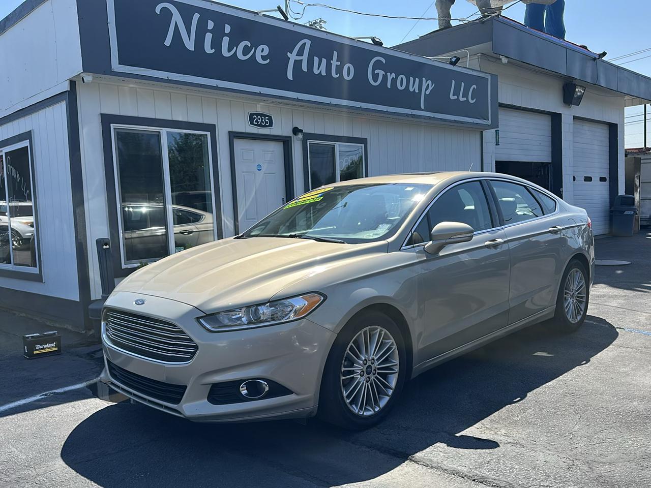 Ford Fusion SE 2015