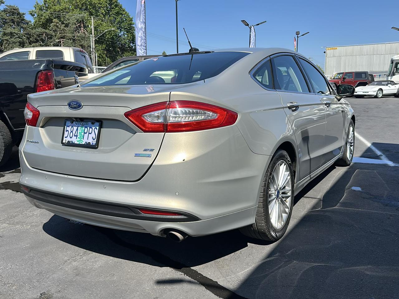 Ford Fusion SE 2015