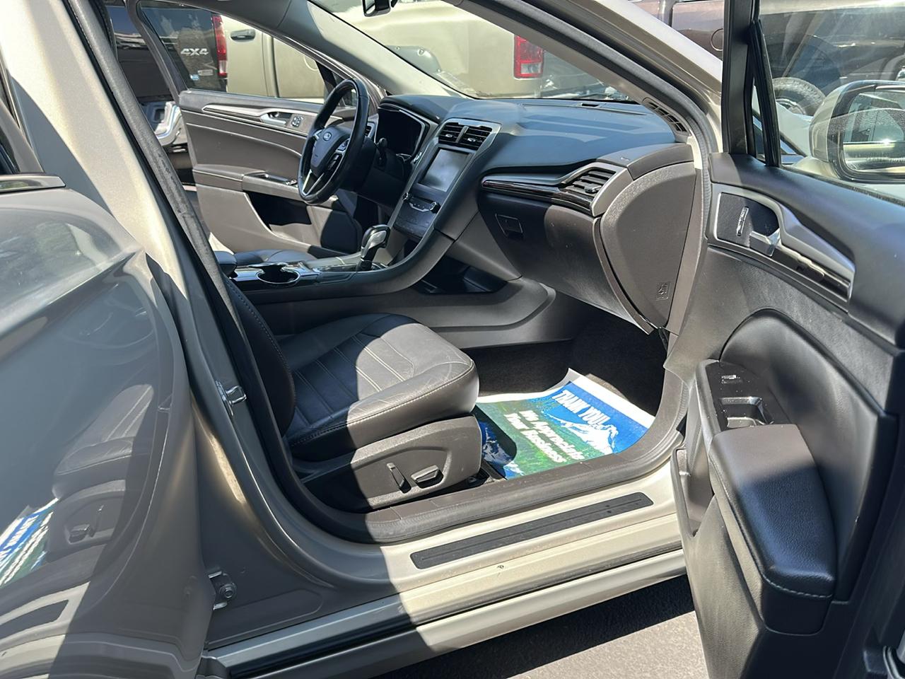 Ford Fusion SE 2015