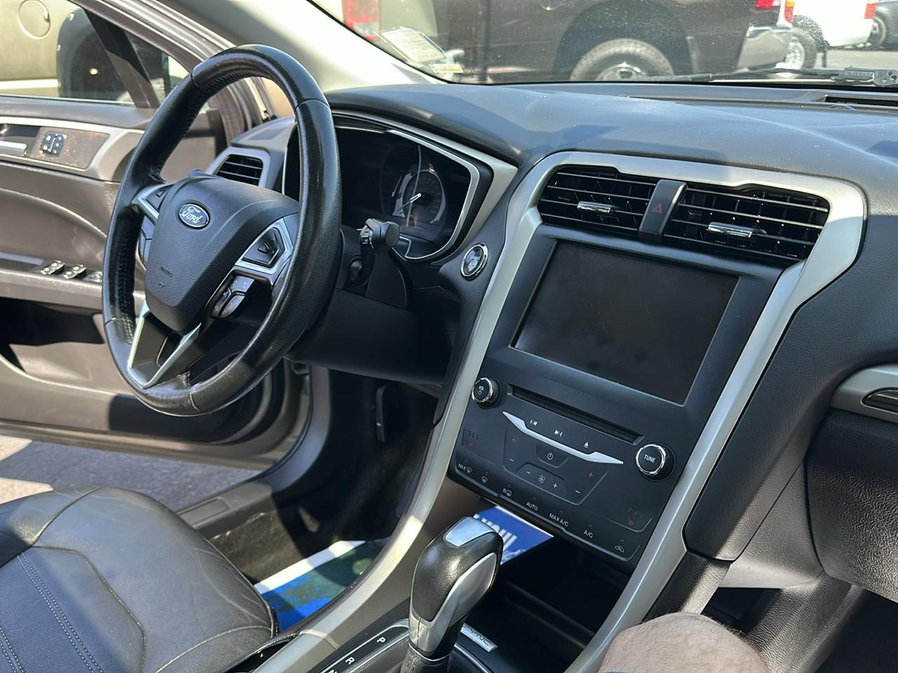 Ford Fusion SE 2015