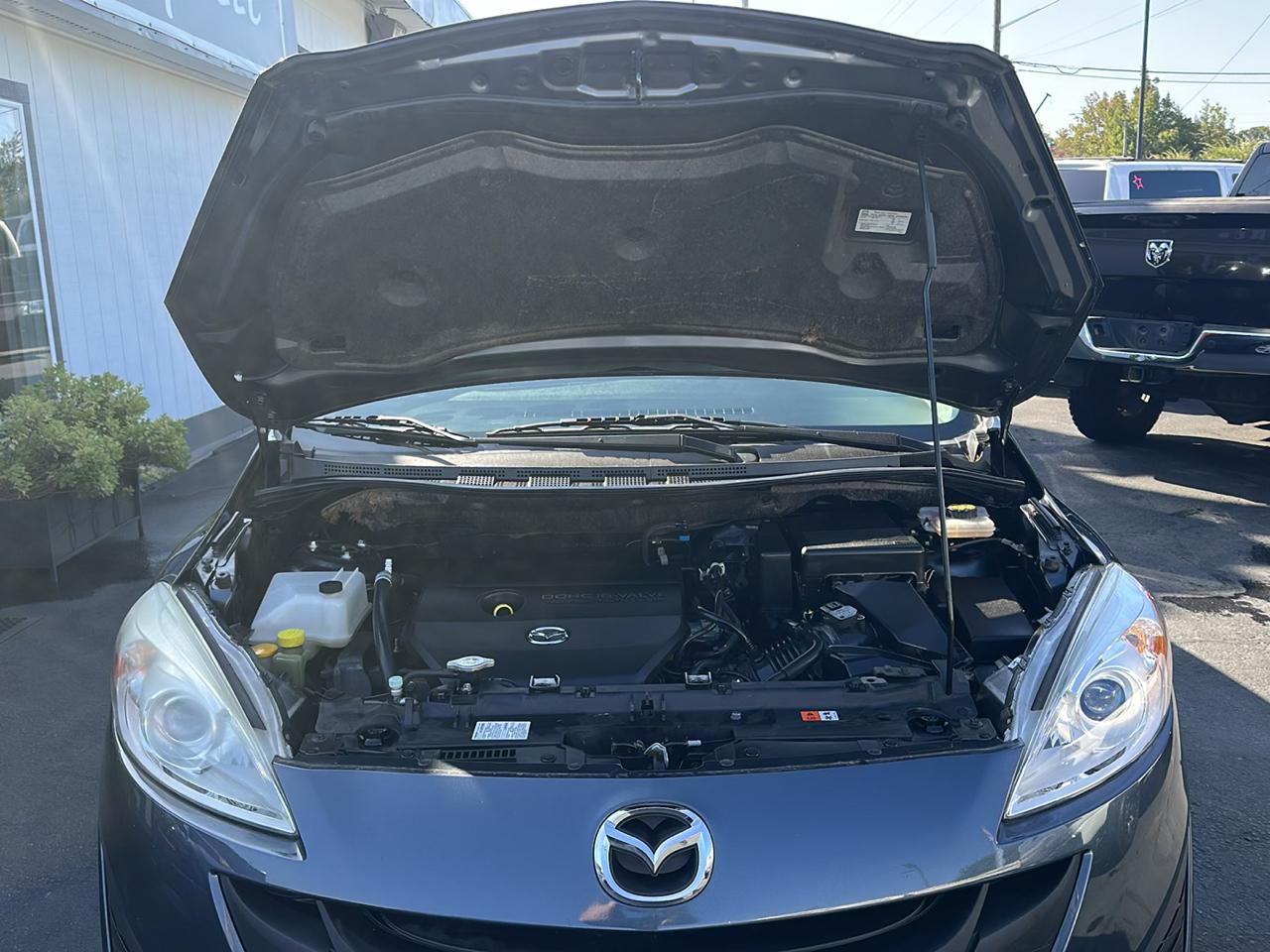 Mazda MAZDA5 Sport 2012