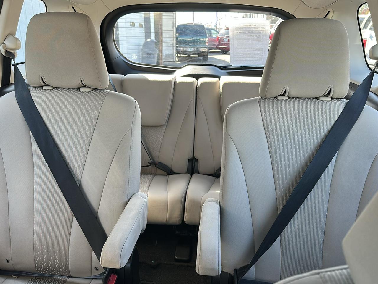Mazda MAZDA5 Sport 2012