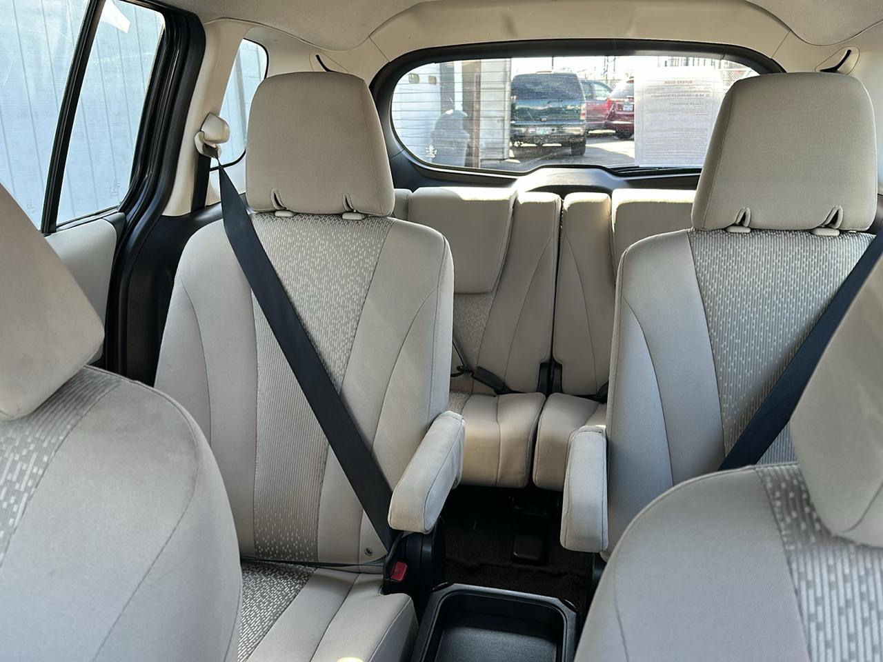 Mazda MAZDA5 Sport 2012
